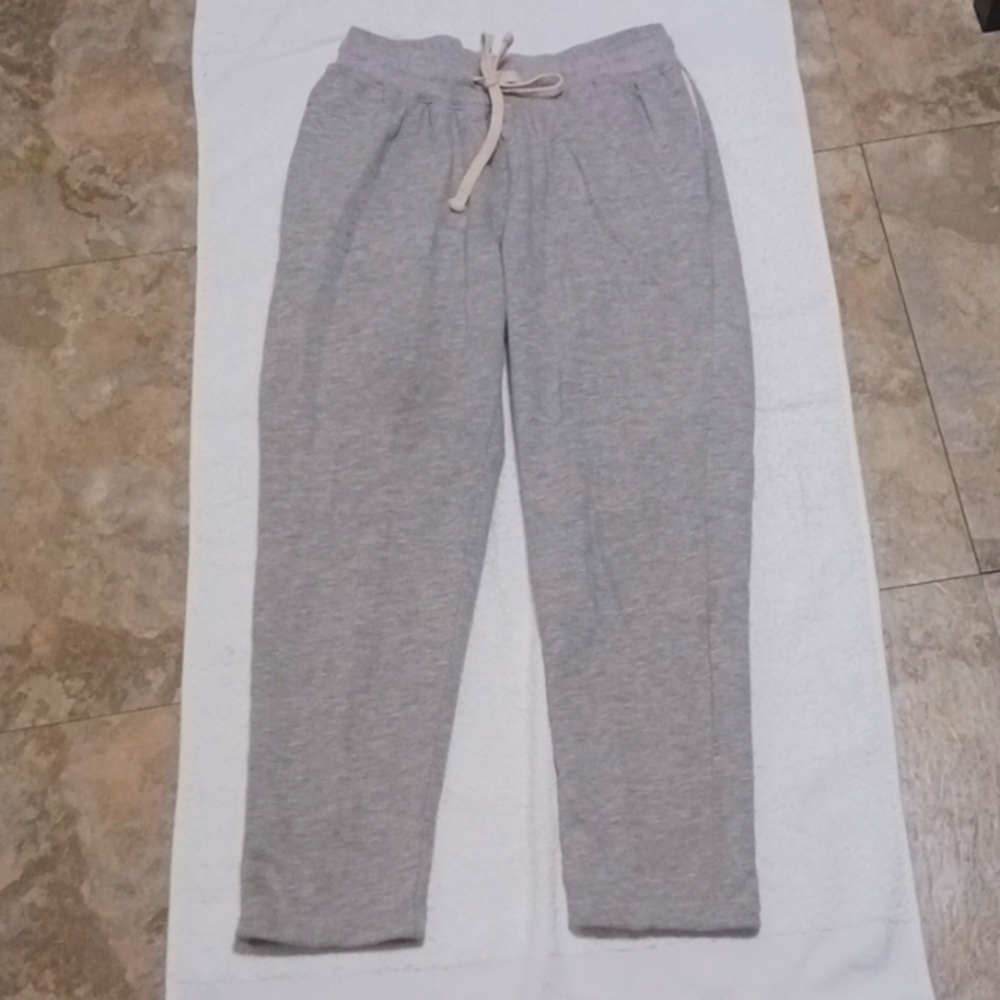 Women's New Unused Gray  Sweatpants From Fadeless